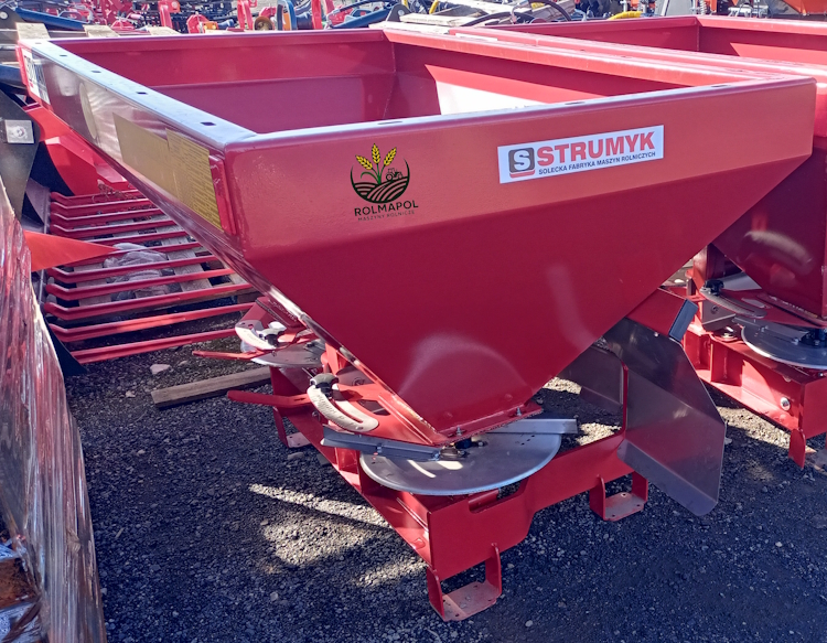 Rozsiewacz dwutalerzowy TYTAN