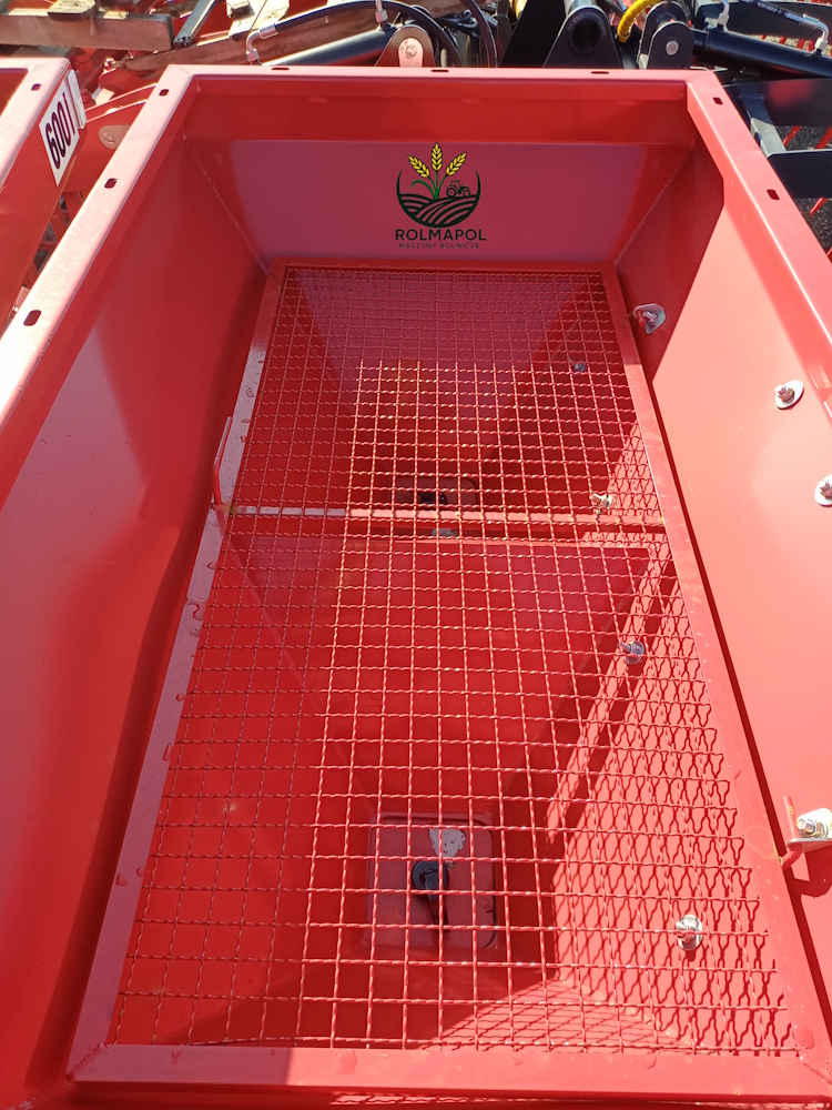 Rozsiewacz dwutalerzowy TYTAN